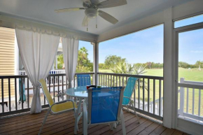 Coral Breeze by AvantStay Close to Beach w Balcony Shared Pool Month Long Stays Only